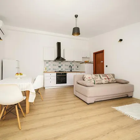Vitis - Centre - Free Parking Apartment *