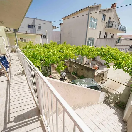 Vitis - Centre - Free Parking Vodice