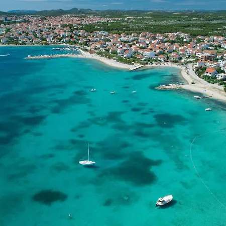 Vitis - Centre - Free Parking Vodice