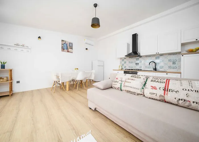 Vitis - Centre - Free Parking Vodice